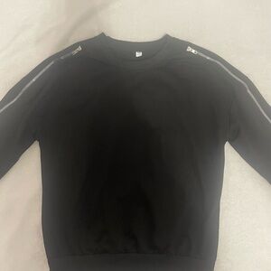 Black women’s Sweater with Zipper Detail